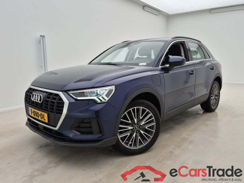 AUDI Q3 45 TFSI e Advanced Edition