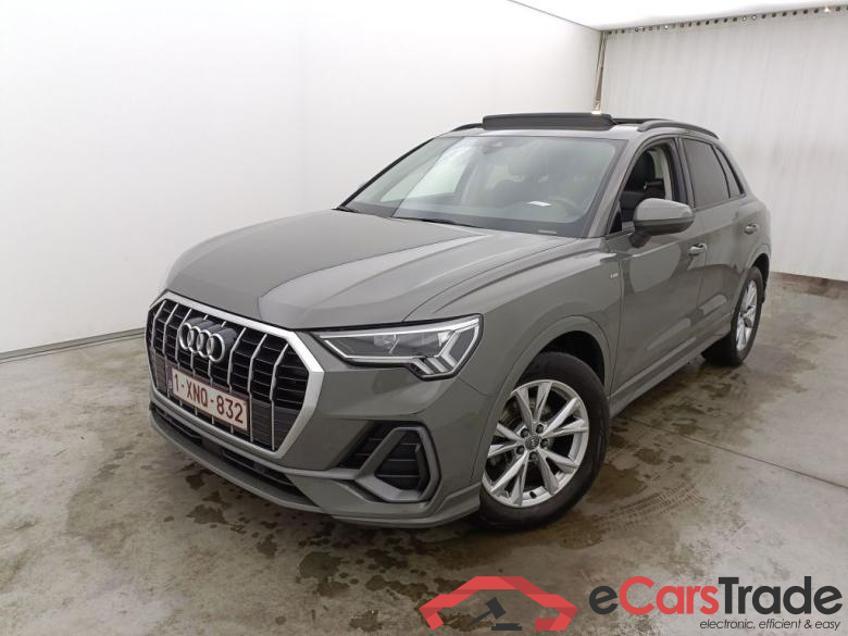 Audi Q3 35 TDI S tronic S line Business Edition 5d