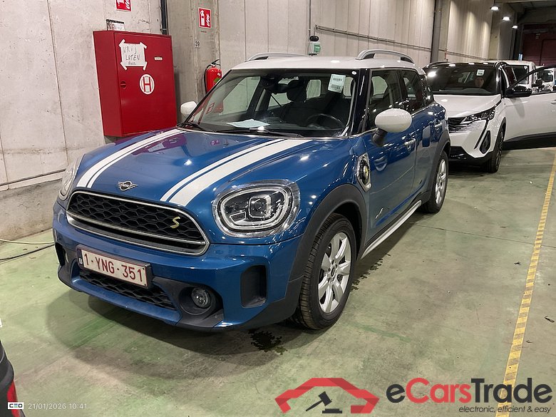 Mini Cooper SE Countryman Facelift 1.5 Plug-In Hybrid 220Hp ALL4 Aut. LED-Xenon Navi KeylessGo Klima PDC ...