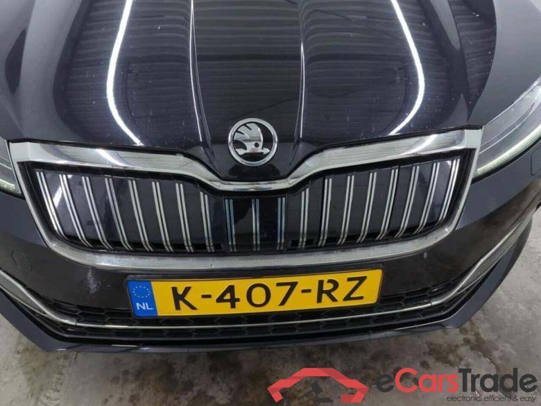 SKODA Superb Combi 1.4 TSI iV BnsEdPlus #4