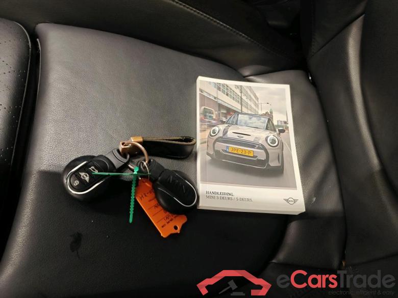 MINI Cooper Business Edition Auto 5d #4