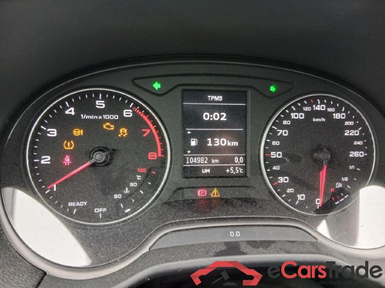 AUDI Q2 / 2016 / 5P / todoterreno Design 30 TFSI 85kW (116CV) #4