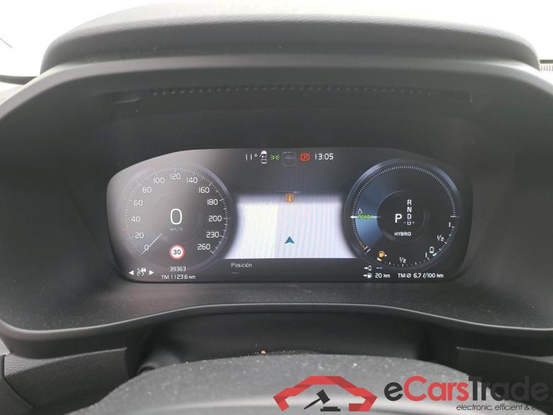 VOLVO XC40 / 2017 / 5P / todoterreno 1.5 T5 Twin Recharge Inscription Auto #4