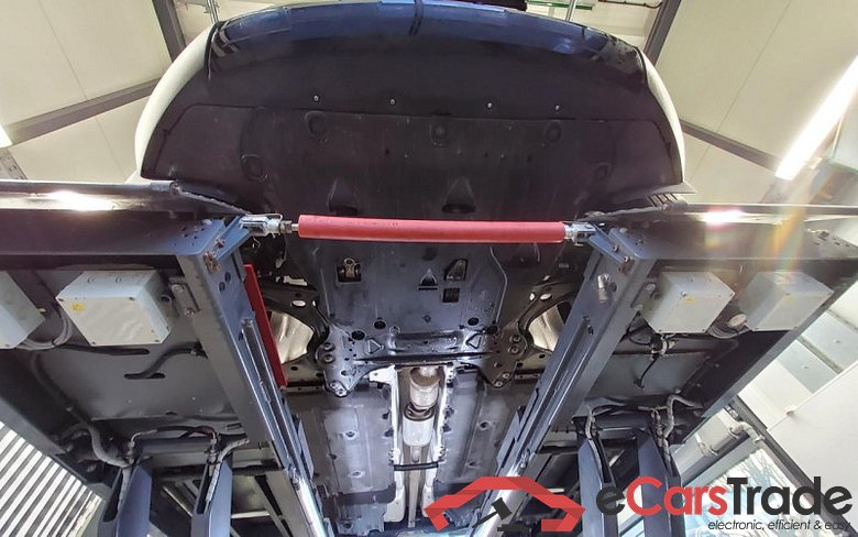 Volvo XC40 (2017->) DE - SUV5 B4 2WD EU6d, R-Design (EURO 6d), 2020 - 2022 #5