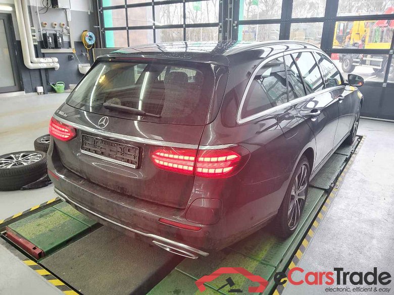 Mercedes-Benz E T-Modell (BM 213)(06.2016->) DE - Kb5 E 300 de EU6d, T de Avantgarde (EURO 6d), (Facelift) 2020 - 2023 #3