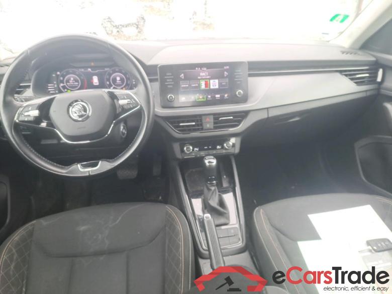 SKODA KAMIQ 1.0 TSI 81kW (110CV) DSG Ambition #3