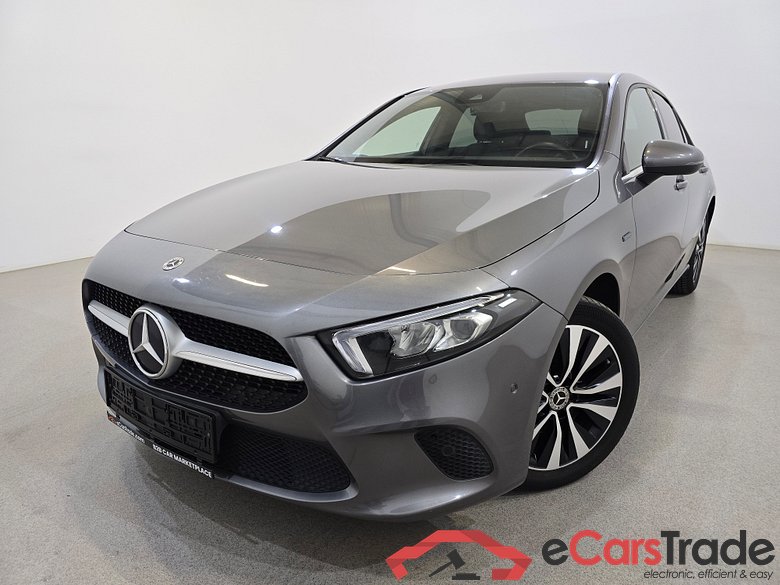 Mercedes A 250e PHEV Aut. LED-Xenon Widescreen Navi 1/2 Sport-Leather KeylessGo Camera Klima PDC ...