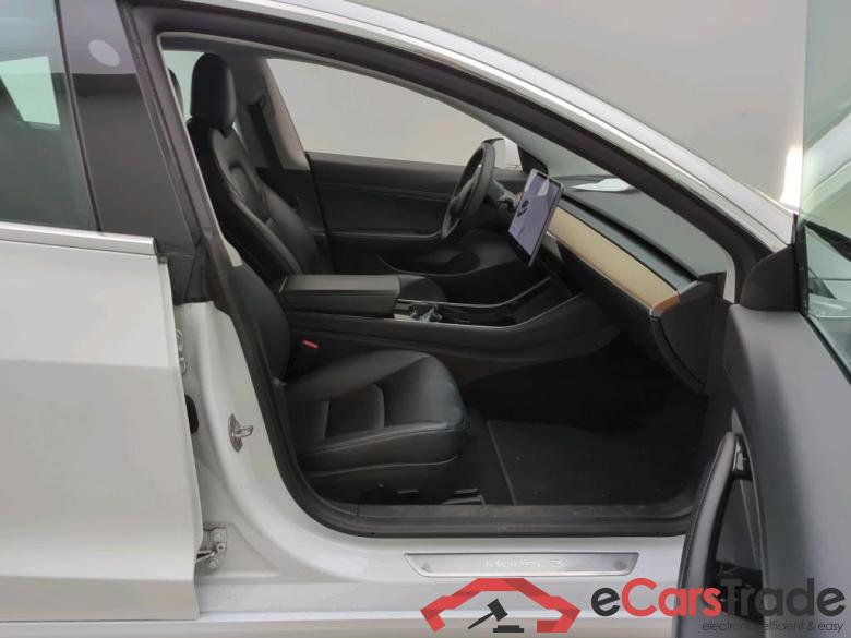 Tesla Model 3 Standard Range Plus RWD 4d #3