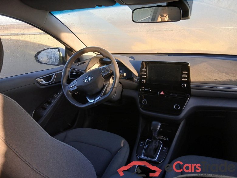 HYUNDAI IONIQ / 2019 / 5P / berlina con portón 1.6 GDI HEV Klass DCT #3