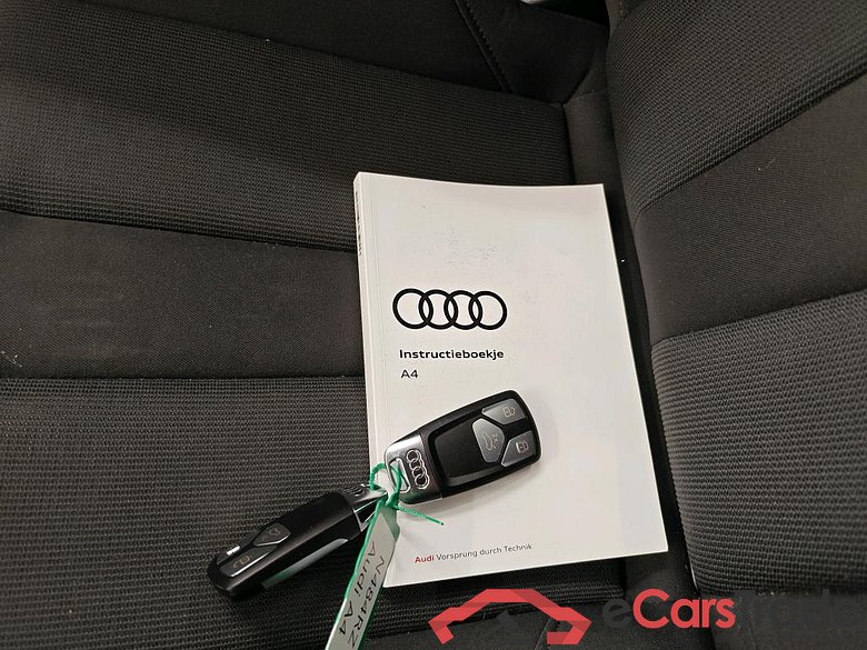 Audi A4 Limousine 35 TFSI S tronic Business Edition 4d #4