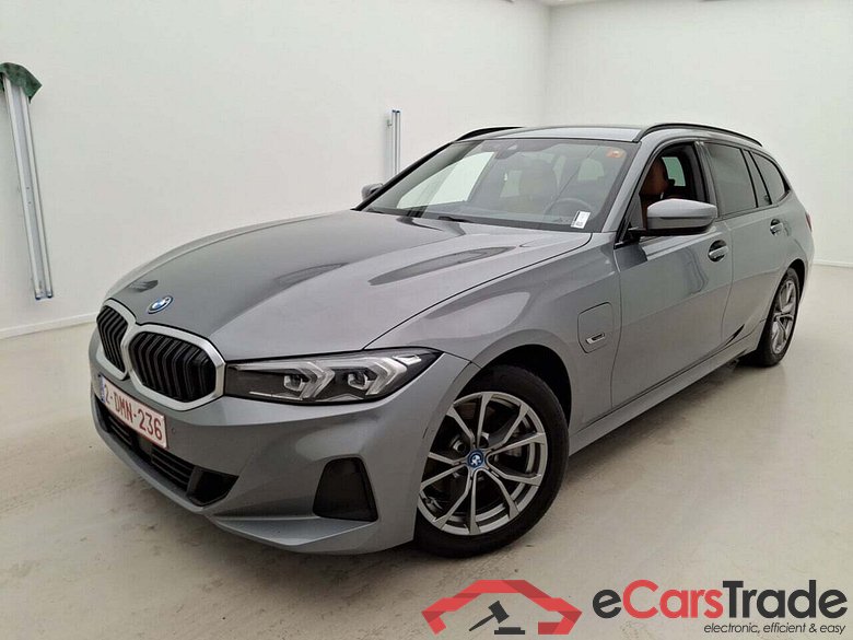 BMW 320e Plug-In Hybrid Touring Shadow Line Aut. LED LC-Pro ACC Navi-Pro Sport-Leather KeylessGo Klima PDC ...