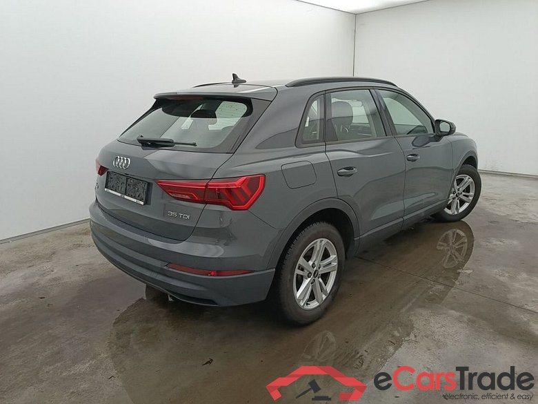 Audi Q3 35 TDI S Tronic Business Edition 5d #2