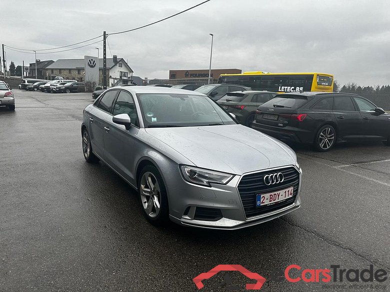 AUDI A3 Sedan 1.6 TDi Sport #2