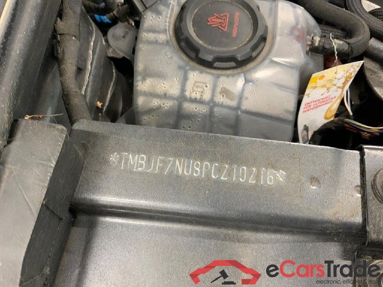 Karoq Ambition 2.0 TDI 85KW AT7 E6d #5