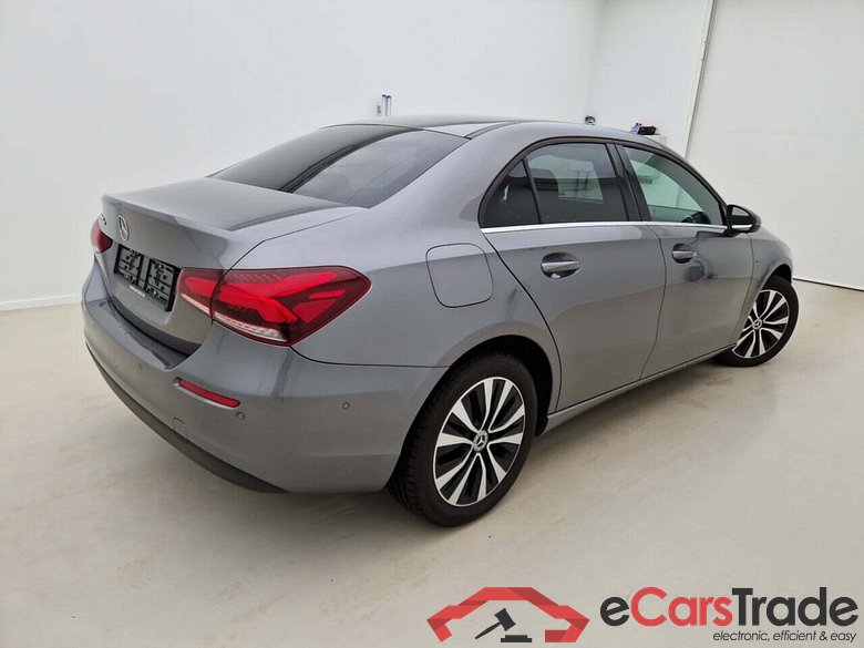 MERCEDES-BENZ A-KLASSE SEDAN 250E BUSINESS SOL. AUT #2
