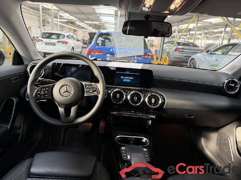 CLA -Klasse Shooting Brake CLA 180 (118.684) 1.3  AT7 E6d #3