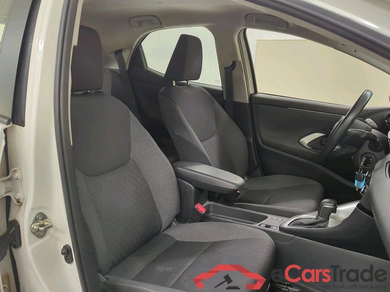 Toyota Yaris Hybrid 115 Active 5d #3