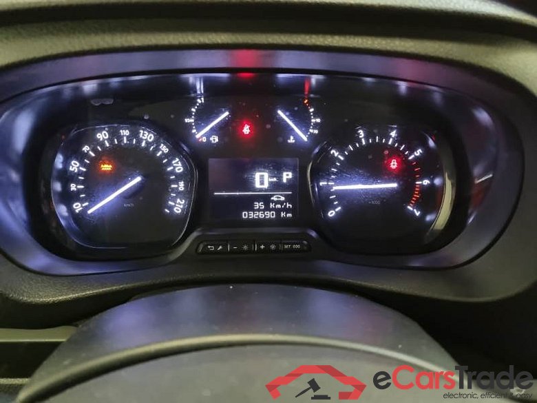 CITROEN JUMPY / 2016 / 4P / FURGONE 2.0 BLUEHDI 140 SeS EAT8 M CLUB #4