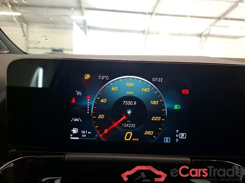 MERCEDES-BENZ GLA / 2020 / 5P / SUV 2.0 GLA 200 D BUSINESS LINE DCT #6