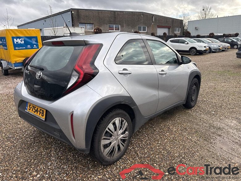 TOYOTA Aygo X 1.0 VVT-i MT Play #4