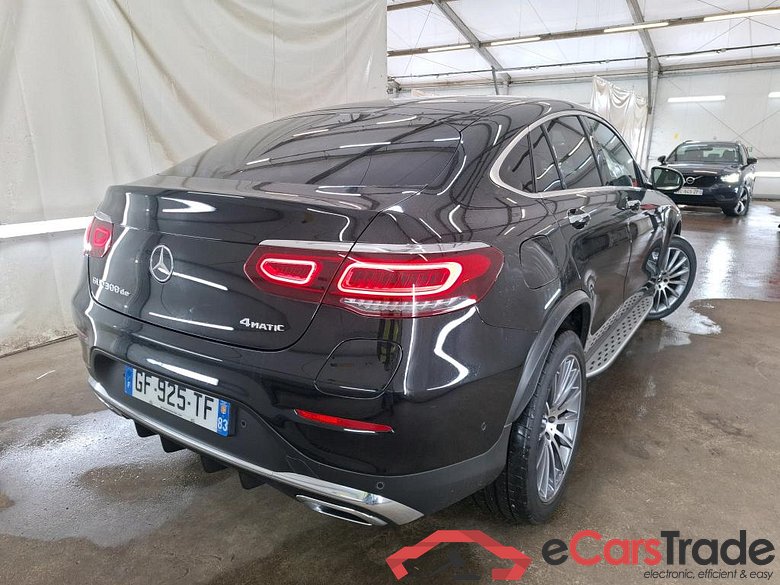 MERCEDES-BENZ GLC Coupe / 2019 / 5P / Coupé 2.0 GLC 300 DE AMG LINE 4MATIC #3