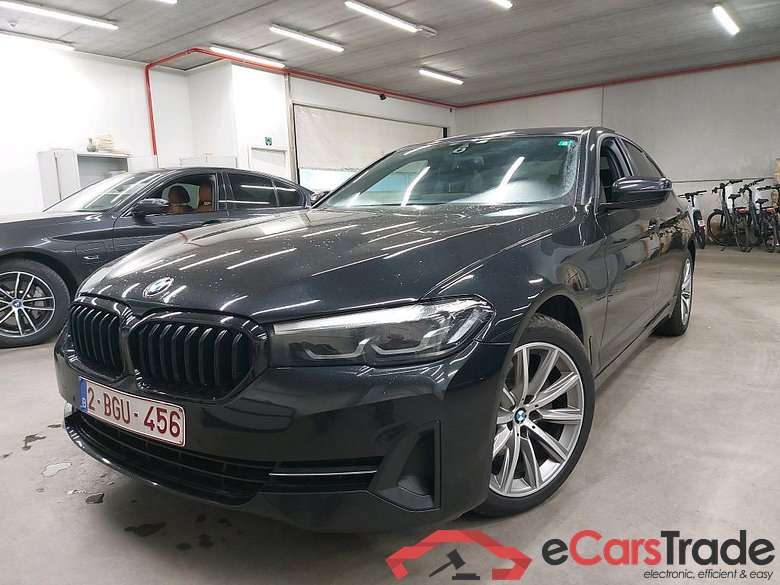 BMW - BMW 5 BERLINE 518dA 150PK Business Edition With Dakota Heated Seats #1
