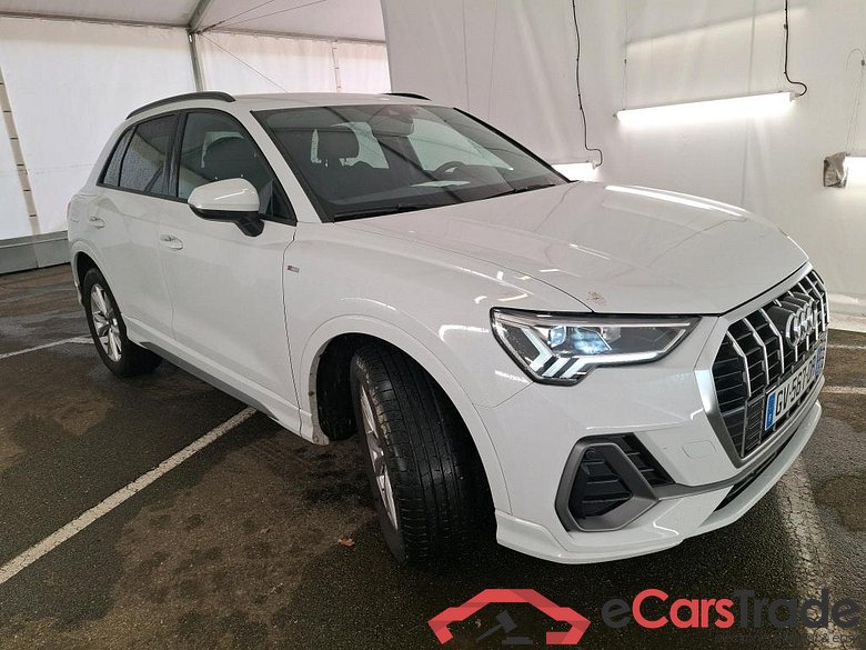 AUDI Q3 / 2018 / 5P / SUV 45 TFSI E 245 S TRONIC S LINE #4