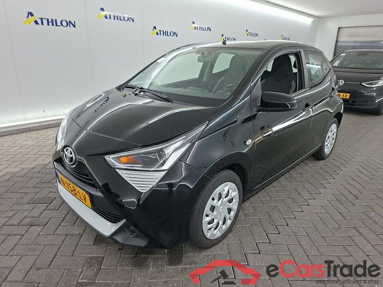TOYOTA Aygo 1.0 VVT-i x-play 5D 53kW