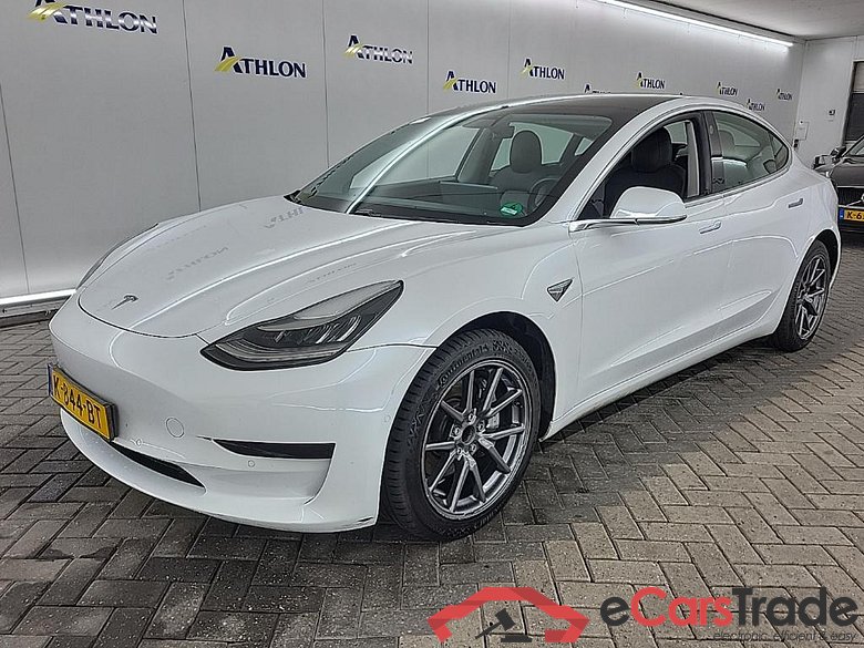 Tesla Model 3 Standard Range Plus RWD 4D 225kW