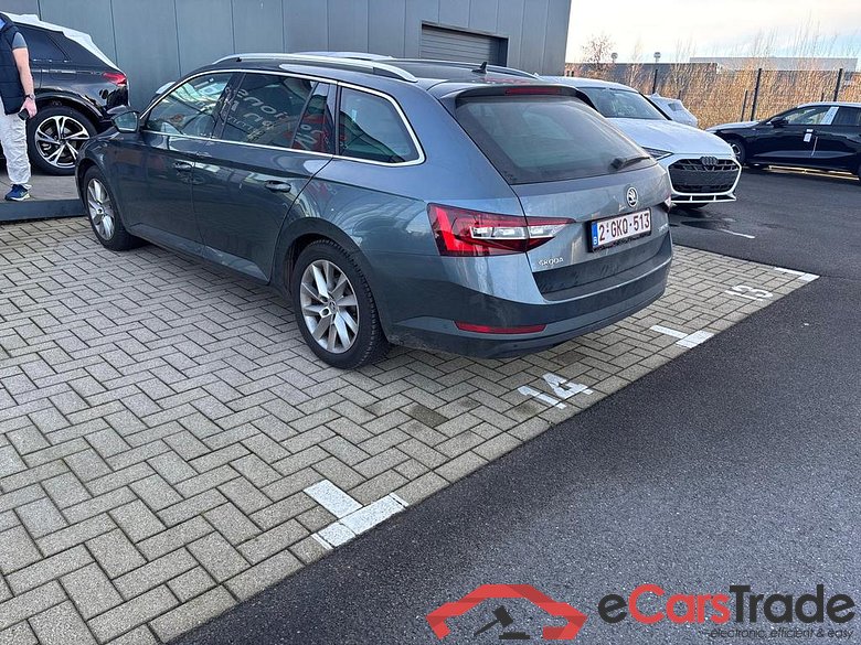 SKODA Superb Combi Superb Wagon Style 1,6 TDI 88 kW 7-speed automat. #3