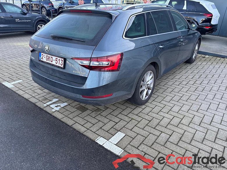 SKODA Superb Combi Superb Wagon Style 1,6 TDI 88 kW 7-speed automat. #4