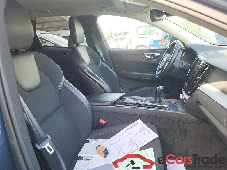 VOLVO XC60 / 2017 / 5P / todoterreno 2.0 D3 Momentum #6