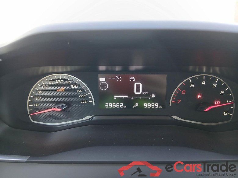 PEUGEOT 208 / 2019 / 5P / berlina con portón PureTech 55kW (75CV) Like #4