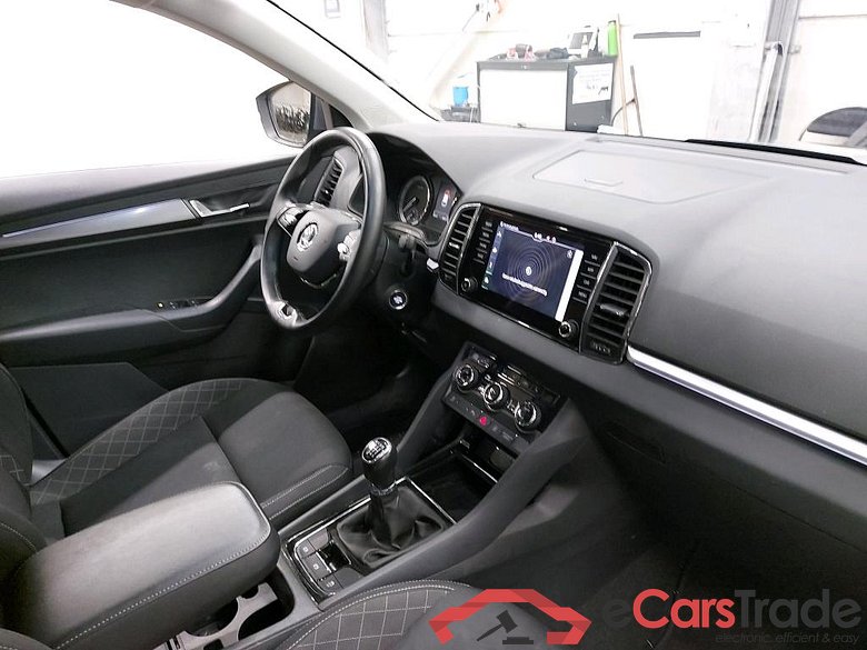 SKODA - SKO KAROQ TSI 115PK Ambition Pack Corporate With Comfort & GPS & Kessy & Heated Seats & PDC Front & Rear & Rear Camera  * PETROL * #3