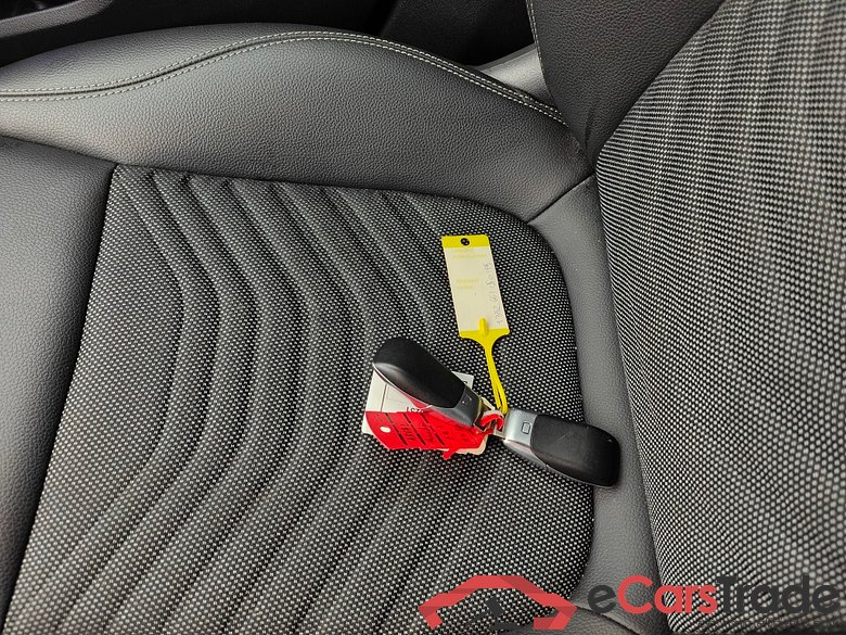 MERCEDES EQA (H293) 66.5 kWh EQA 250 Business Line 5d #4