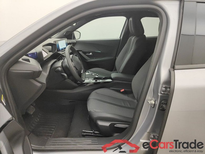 PEUGEOT E-2008 50 kWh Allure Pack 5d #3