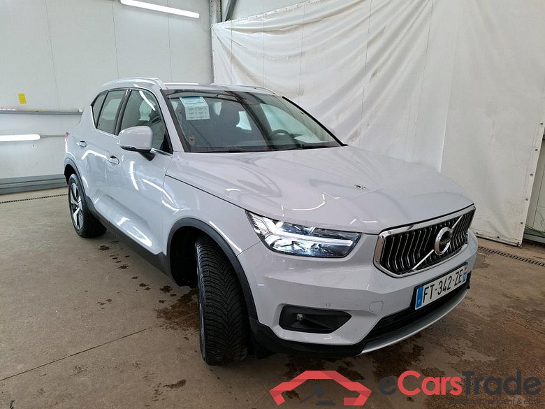 VOLVO XC40 / 2017 / 5P / SUV Recharge T5 262 DCT7 Business #4