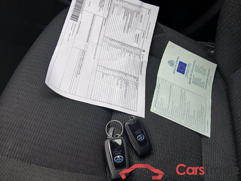 TOYOTA C-HR / 2016 / 5P / todoterreno 1.8 125H Advance (CX) #5