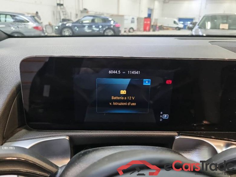 MERCEDES-BENZ GLB / 2019 / 5P / SUV GLB 180 D AUTOMATIC BUSINESS EXTRA #4