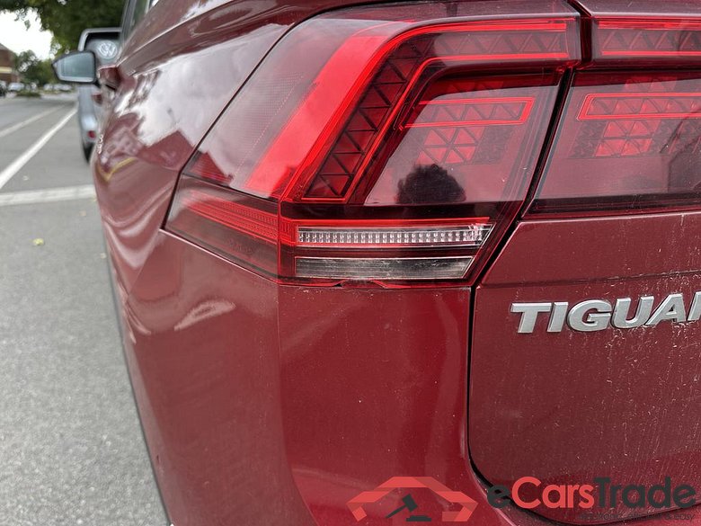 VOLKSWAGEN Tiguan 1.4 TSI 92 kW (125 ch) 6 vitesses manuel #3