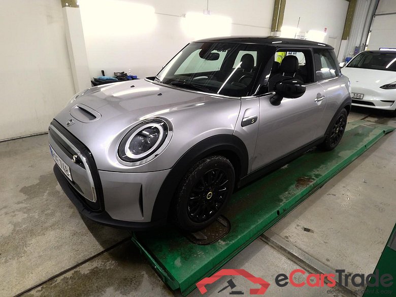 John Cooper EV SE Essential 3d