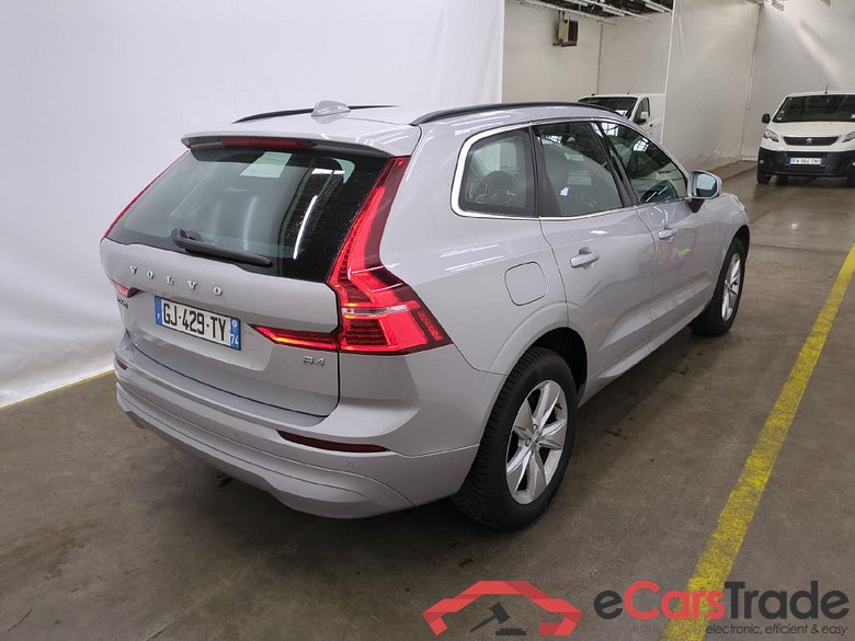 VOLVO XC60 5p SUV B4 AWD 197 Geartro 8 Momentum #5