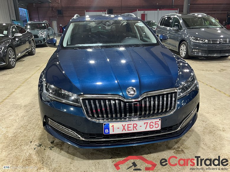 SKODA SUPERB COMBI DIESEL - 2019 2.0 CR TDi Style #2