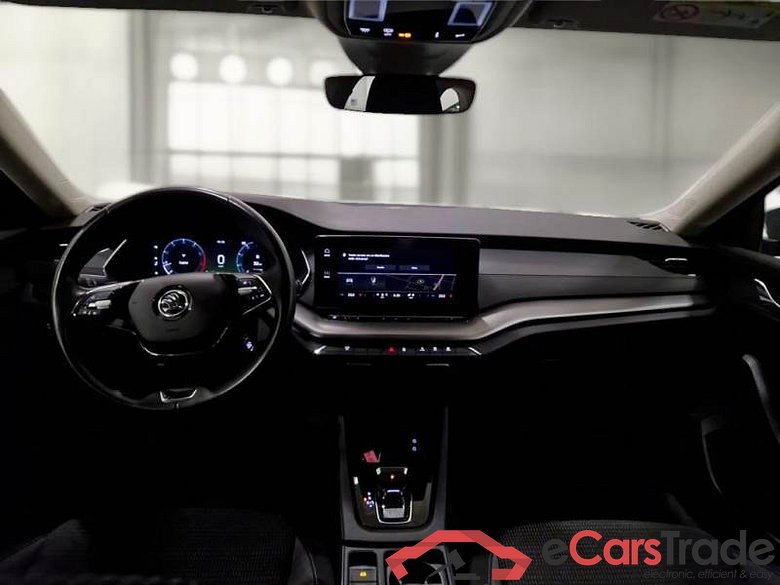 SKODA OCTAVIA WAGON / 2020 / 5P / STATION WAGON 1.5 E-TEC EXECUTIVE DSG #3