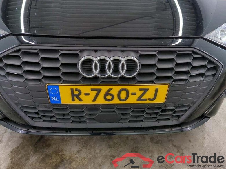 AUDI A3 Sportback 30 TFSI Pro Line #4