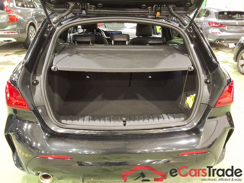 BMW 1 SERIES HATCH 1.5 118IA (100KW) #3