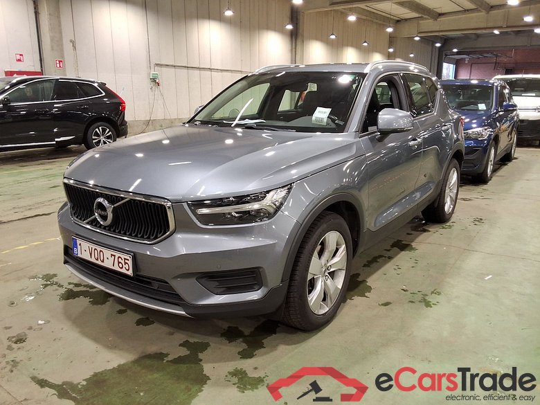 VOLVO XC40 DIESEL 2.0 D3 Momentum (EU6d-TEMP) STOCK #1