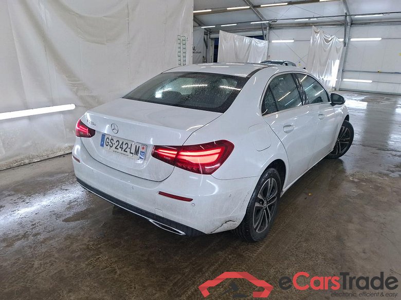 MERCEDES-BENZ Classe A Berline / 2022 / 4P / Berline A 250 e Business Line 7G-DCT #3