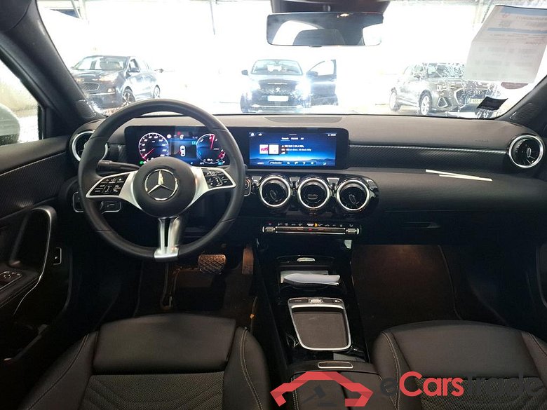 MERCEDES-BENZ Classe A Berline / 2022 / 4P / Berline A 250 e Business Line 7G-DCT #5