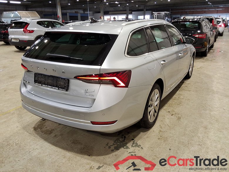 SKODA OCTAVIA COMBI 2.0 CRTDI 110KW DSG7 STYLE #4